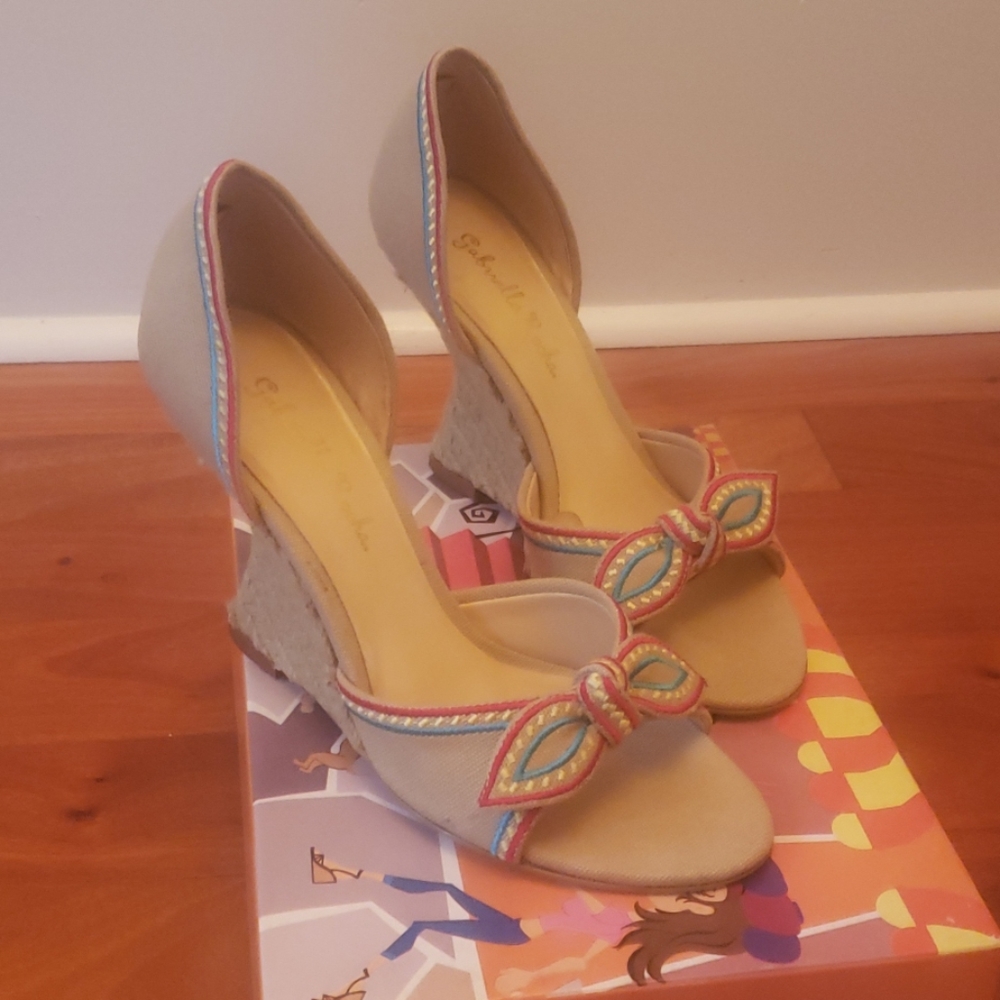 Gabriella Rocha Natural fabric wedge